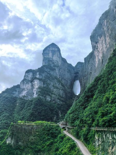 張家界天門山(是坐纜車好玩還是坐索道好玩)