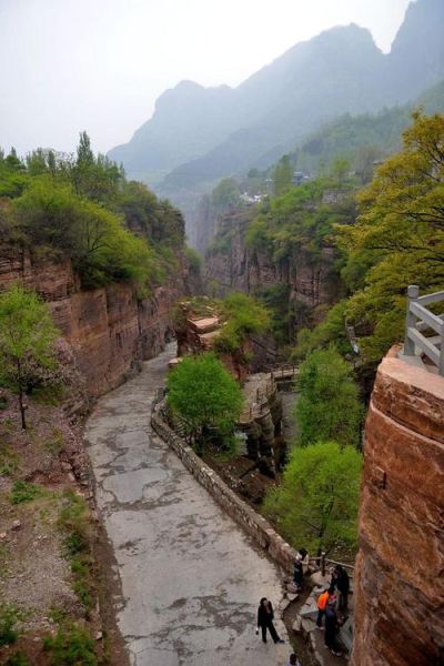 輝縣郭亮村(真的適合旅行嗎)